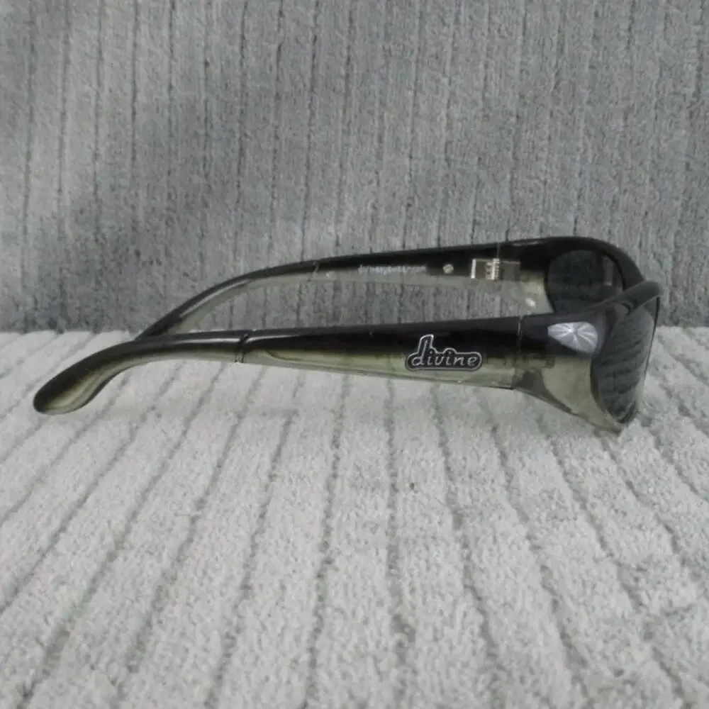 Divine Eyewear 100% wide